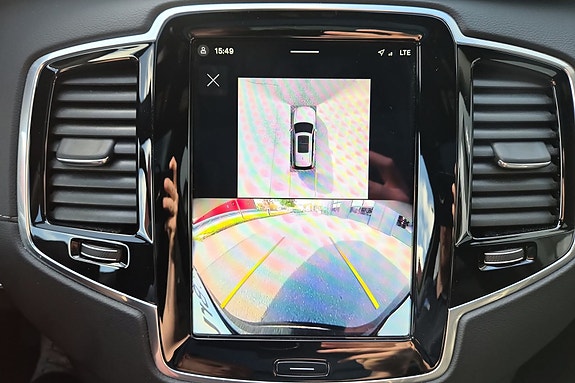 Volvo XC90 15 of 18