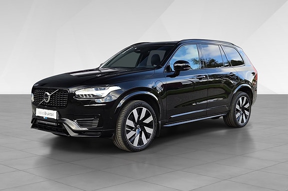 Volvo XC90 3 of 18