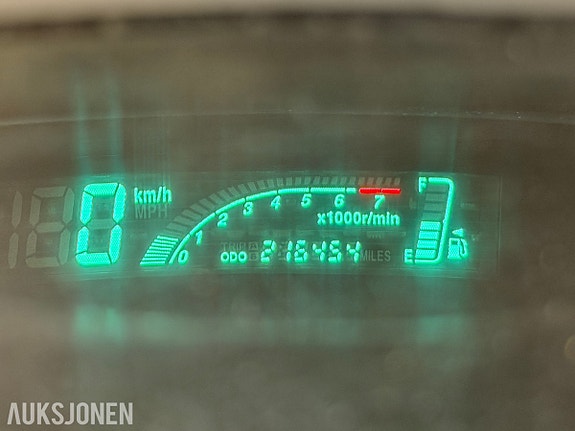 Toyota Yaris Verso 18 of 30
