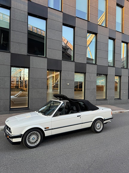 BMW 325i 5 of 21