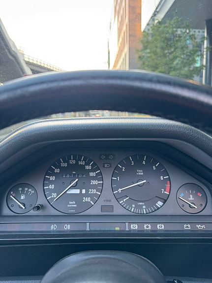 BMW 325i 18 of 21