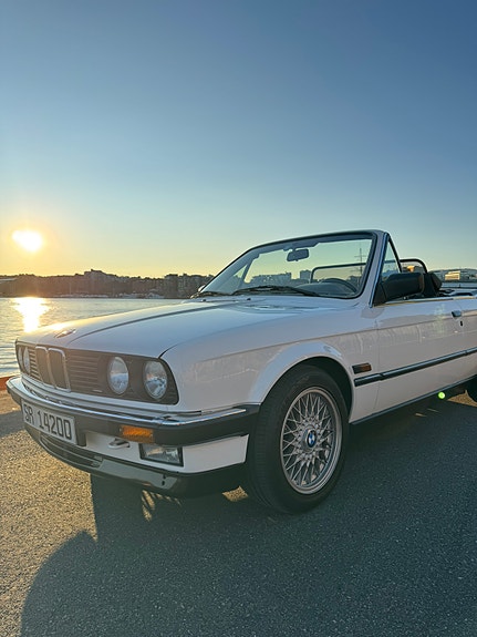 BMW 325i 12 of 21