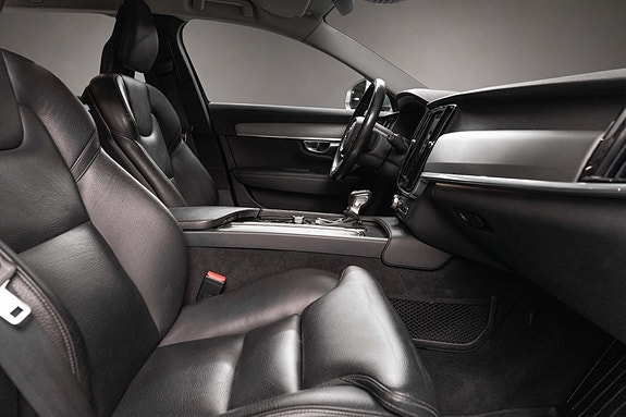 Volvo V90 20 of 29