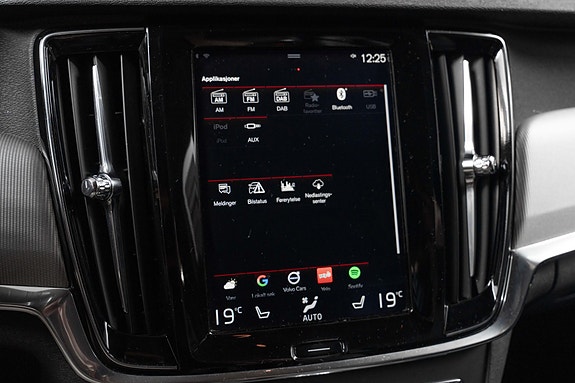 Volvo V90 25 of 29