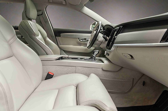 Volvo V90 21 of 30
