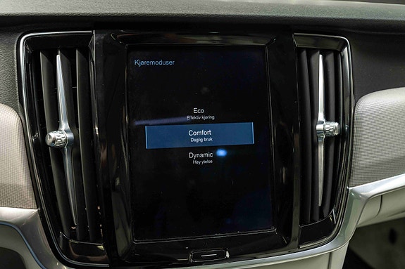 Volvo V90 26 of 30