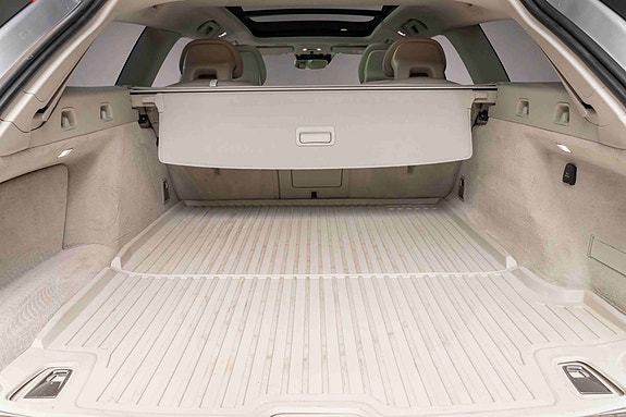 Volvo V90 16 of 30