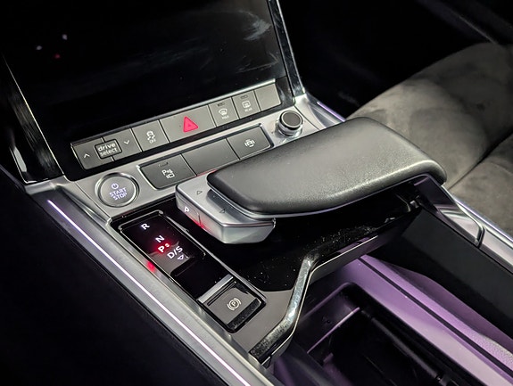 Audi e-tron Sportback 20 of 27