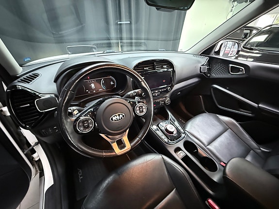 Kia e-Soul 14 of 30