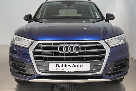 Audi Q5 2 of 30