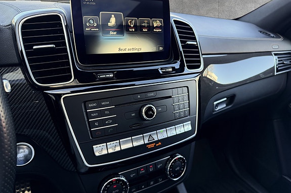 Mercedes-Benz GLE63 11 of 18