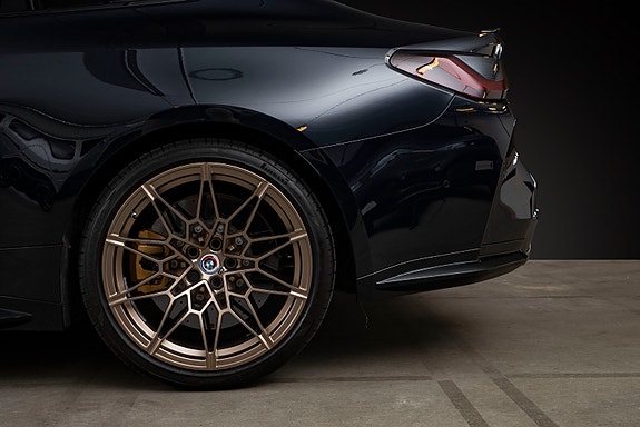 BMW M4 6 of 27
