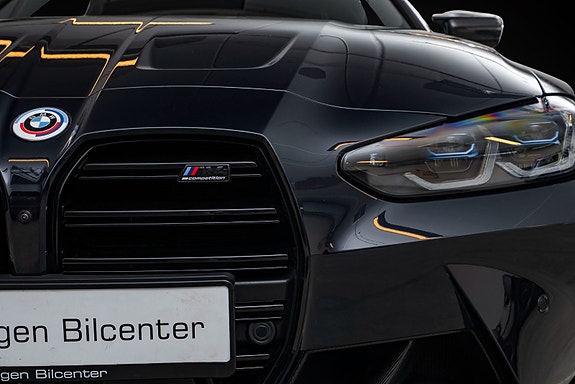 BMW M4 3 of 27