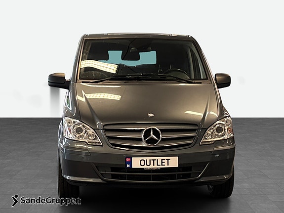 Mercedes-Benz Viano 8 of 15