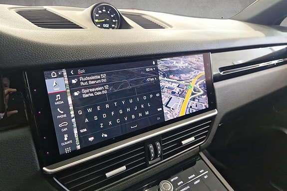 Porsche Cayenne Coupe 16 of 20