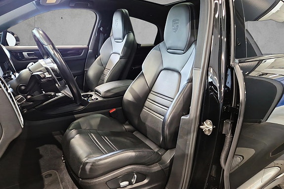Porsche Cayenne Coupe 9 of 20