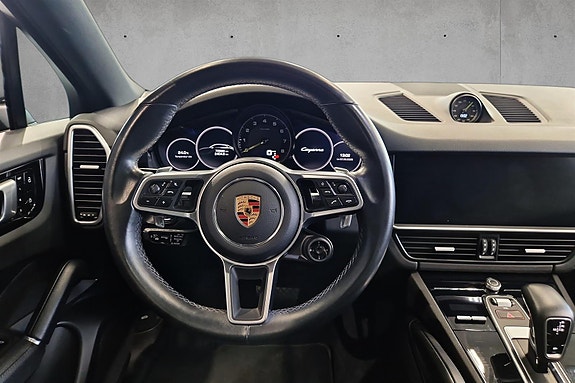 Porsche Cayenne Coupe 14 of 20