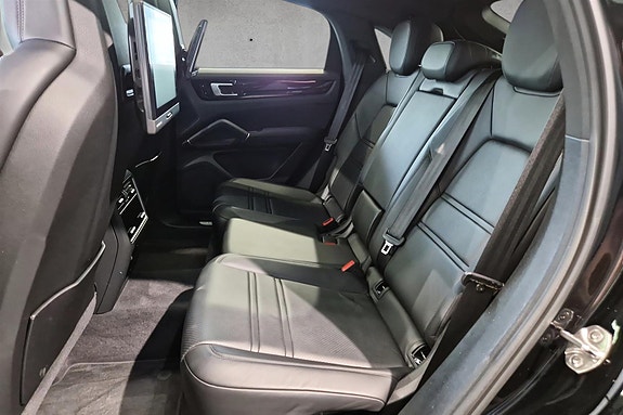 Porsche Cayenne Coupe 11 of 20