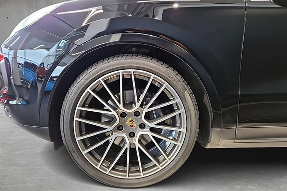Porsche Cayenne Coupe 8 of 20