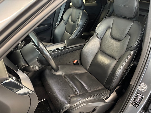 Volvo XC60 22 of 30