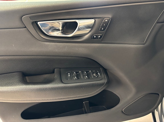 Volvo XC60 19 of 30