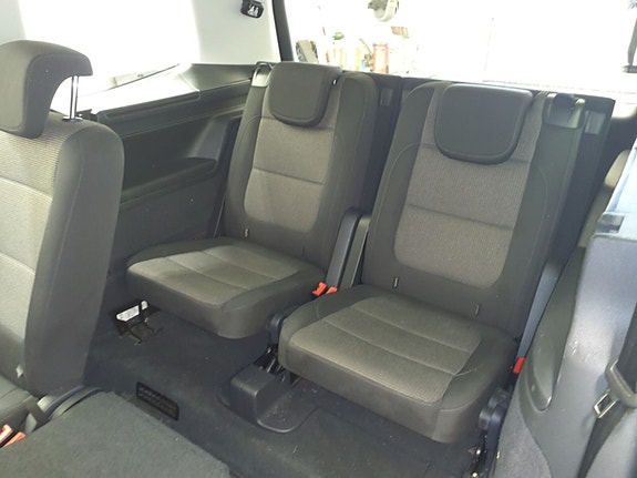 Volkswagen Sharan 13 of 17