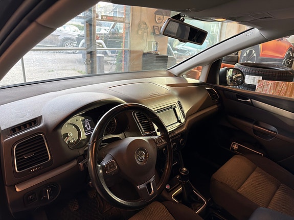 Volkswagen Sharan 7 of 23
