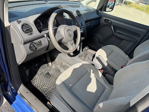 Volkswagen Caddy Maxi 10 of 30