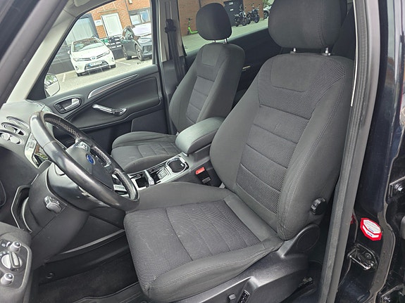 Ford S-MAX 22 of 25