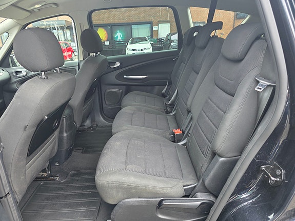 Ford S-MAX 23 of 25