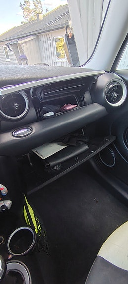 MINI Cooper 8 of 19