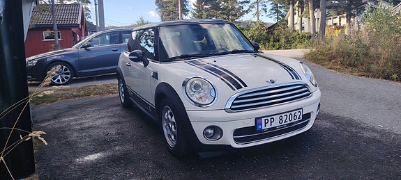 MINI Cooper 2 of 19