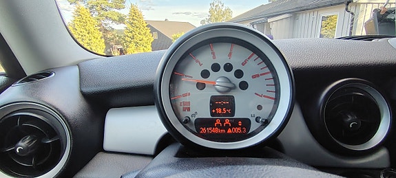 MINI Cooper 10 of 19