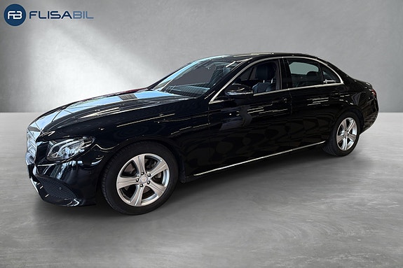 Mercedes-Benz 3 of 30