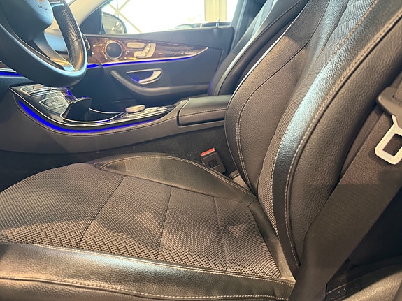 Mercedes-Benz 20 of 30