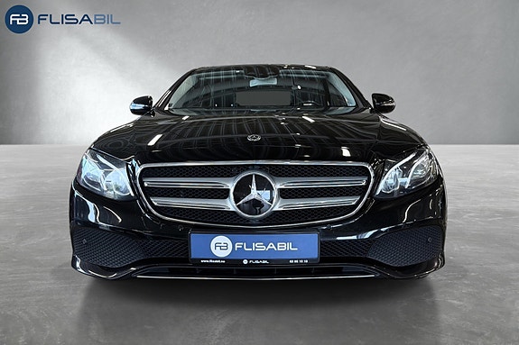 Mercedes-Benz 14 of 30