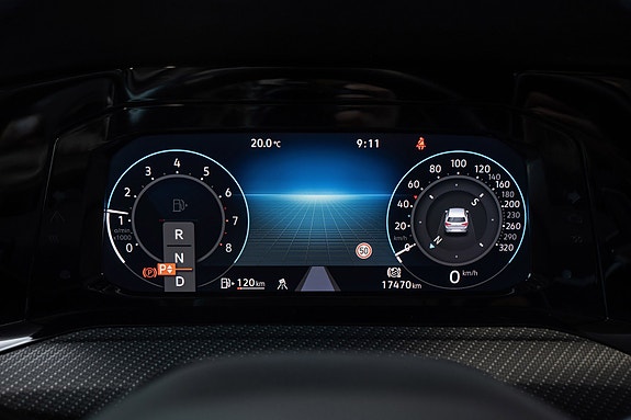 Volkswagen Golf VIII 19 of 30