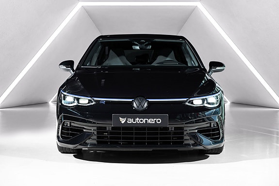 Volkswagen Golf VIII 3 of 30