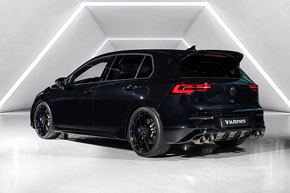 Volkswagen Golf VIII 2 of 30