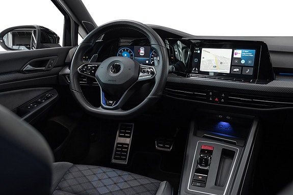 Volkswagen Golf VIII 26 of 30