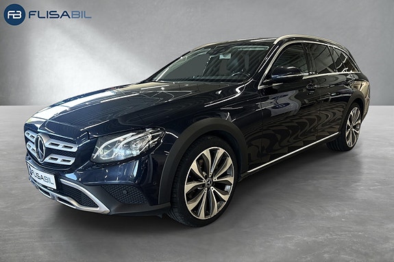 Mercedes-Benz 2 of 30
