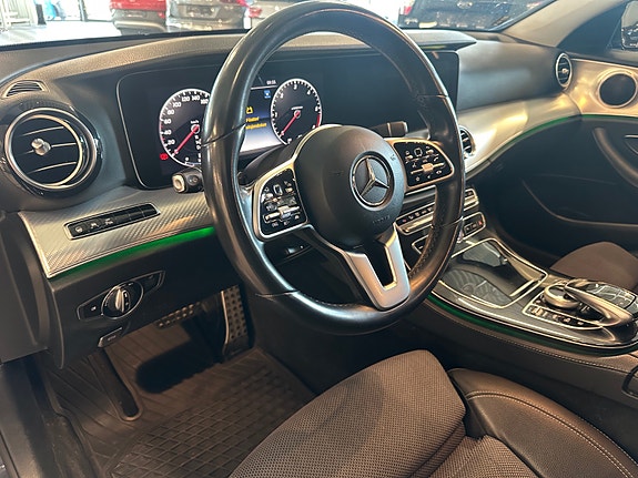 Mercedes-Benz 16 of 30