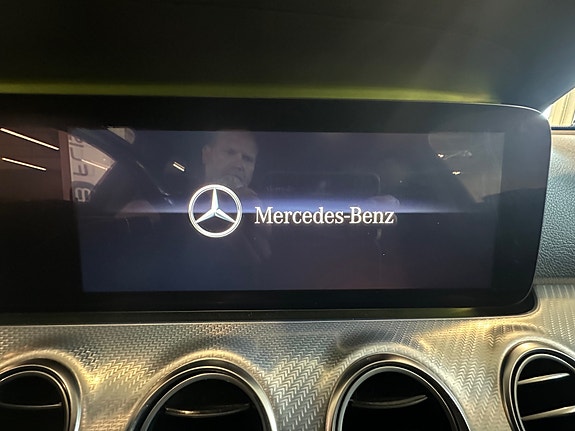 Mercedes-Benz 29 of 30