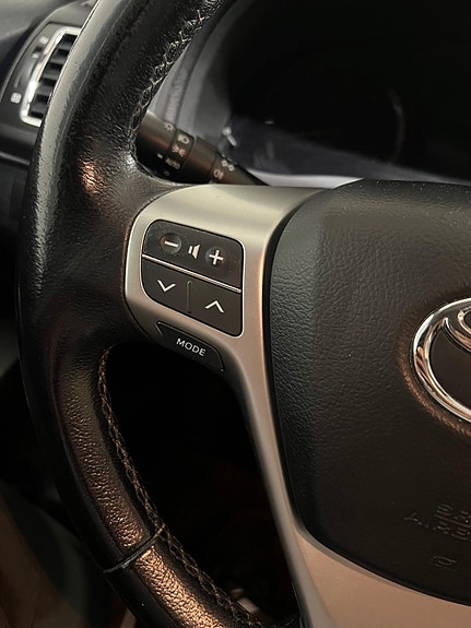 Toyota Avensis 12 of 25