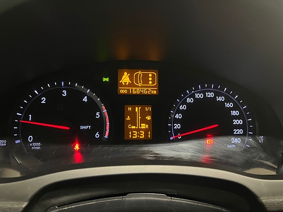 Toyota Avensis 14 of 25