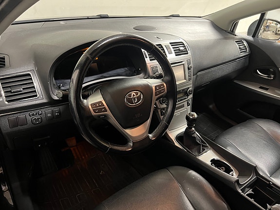Toyota Avensis 9 of 25