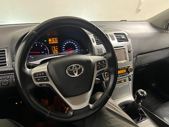 Toyota Avensis 15 of 25