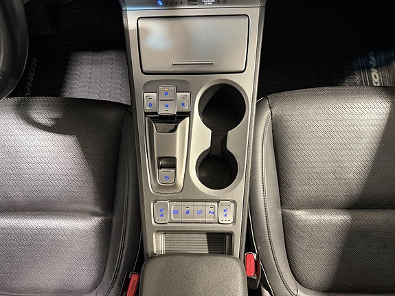 Hyundai Kona 24 of 30
