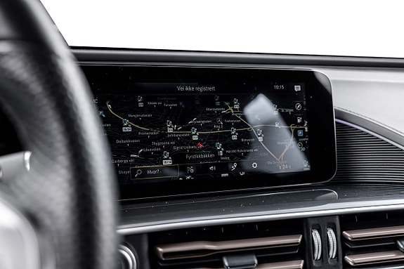 Mercedes-Benz EQC400 17 of 24