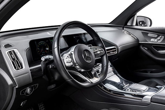 Mercedes-Benz EQC400 13 of 24